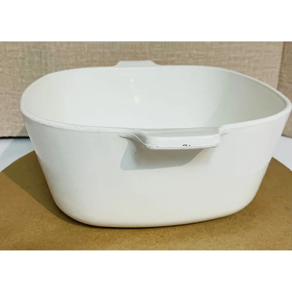 Corning Ware Casserole Dish  2.5 QT White Excellent Cornflower Blue P-2 1/2